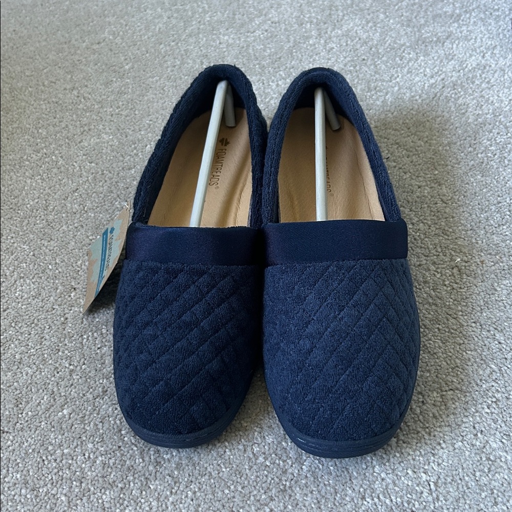 🔥🆕🔥Foamtreads 9.5W Dark Blue Quilted Slip-Ons - Picture 3 of 7